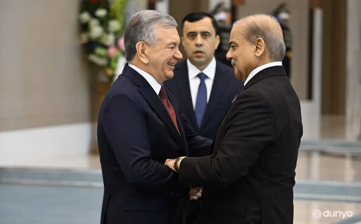 Лидеры Узбекистана и Пакистана обсудили по телефону актуальные вопросы двусторонней повестки