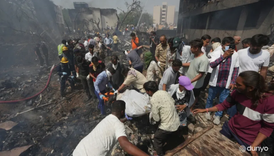 Ўзбекистон Президенти Аҳмадобод шаҳри ҳудудида юз берган авиаҳалокат оқибатида кўплаб инсонлар ҳалок бўлгани ва жиддий жароҳат олгани муносабати билан Ҳиндистон Президенти ва Бош вазирига ҳамдардлик билдирди