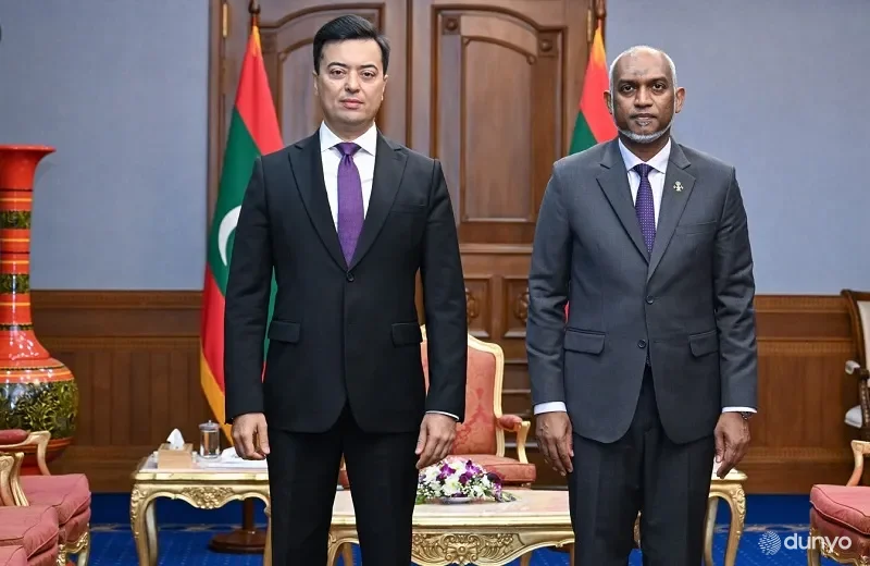 Ўзбекистоннинг биринчи элчиси Мальдив Республикаси Президентига ишонч ёрлиқларини топширди