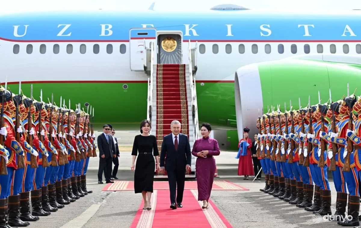 Начался государственный визит Президента Узбекистана в Монголию