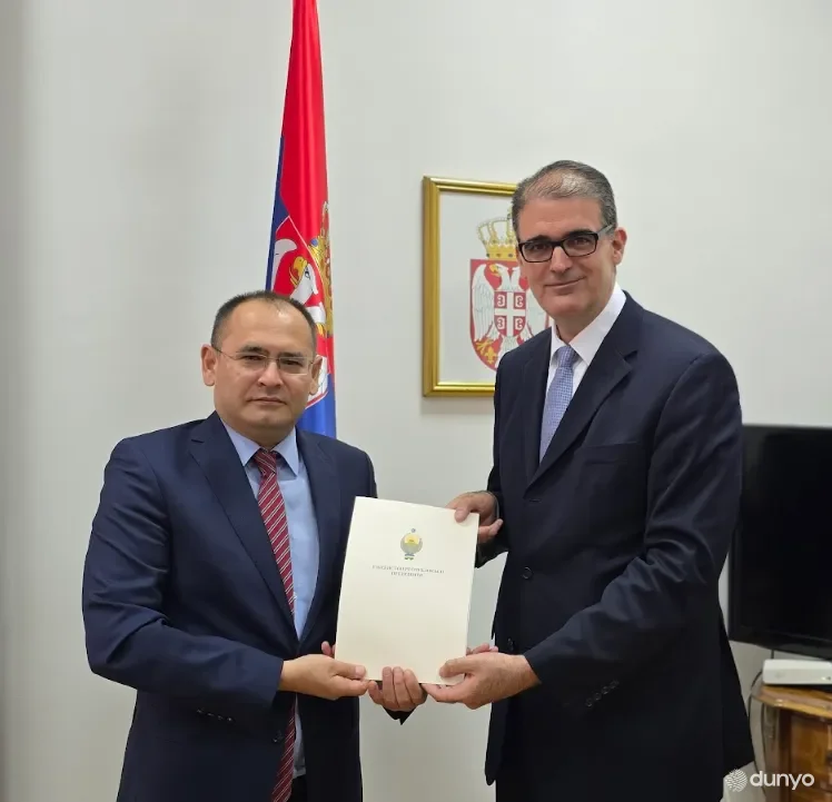 Первый посол Узбекистана вручил копии верительных грамот главе Дипломатического протокола МИД Сербии