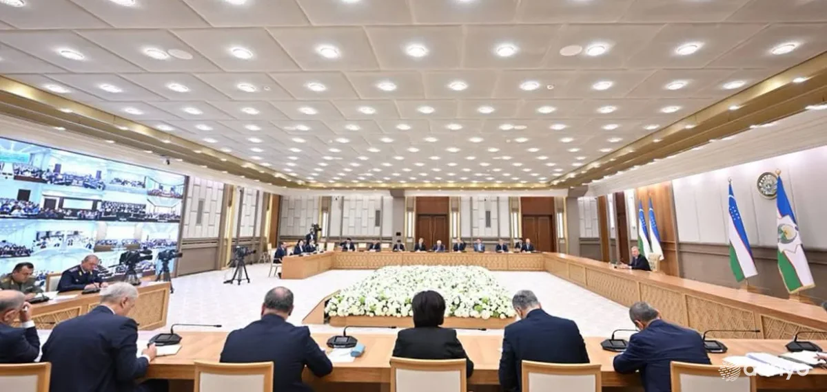 Ўзбекистон Президенти раислигида бўлиб ўтган видеоселектор йиғилишида йўл ҳаракати хавфсизлигини таъминлаш бўйича қўшимча чора-тадбирлар белгиланди