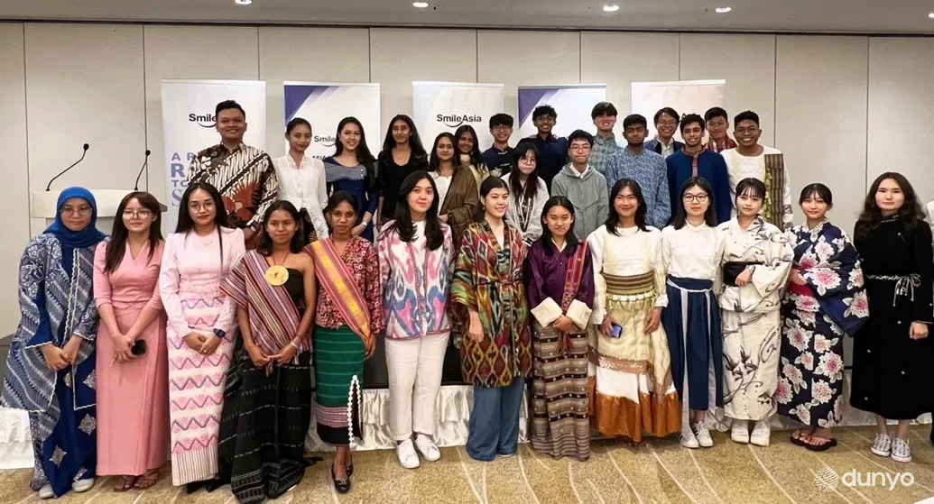 Ўзбекистонлик талабалар Сингапурда ўтказилган халқаро конференцияда иштирок этди