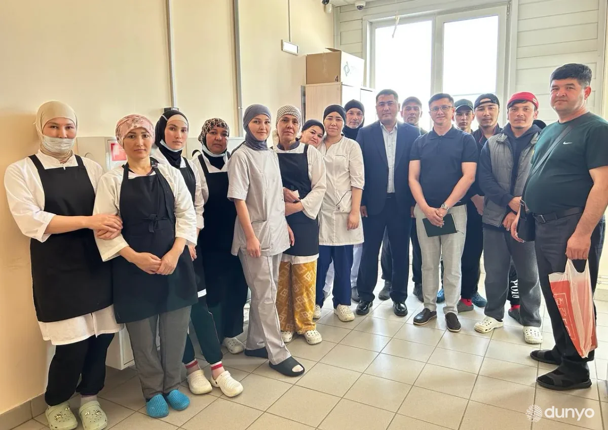 Узбекские дипломаты встретились с соотечественниками в российском городе Березовском