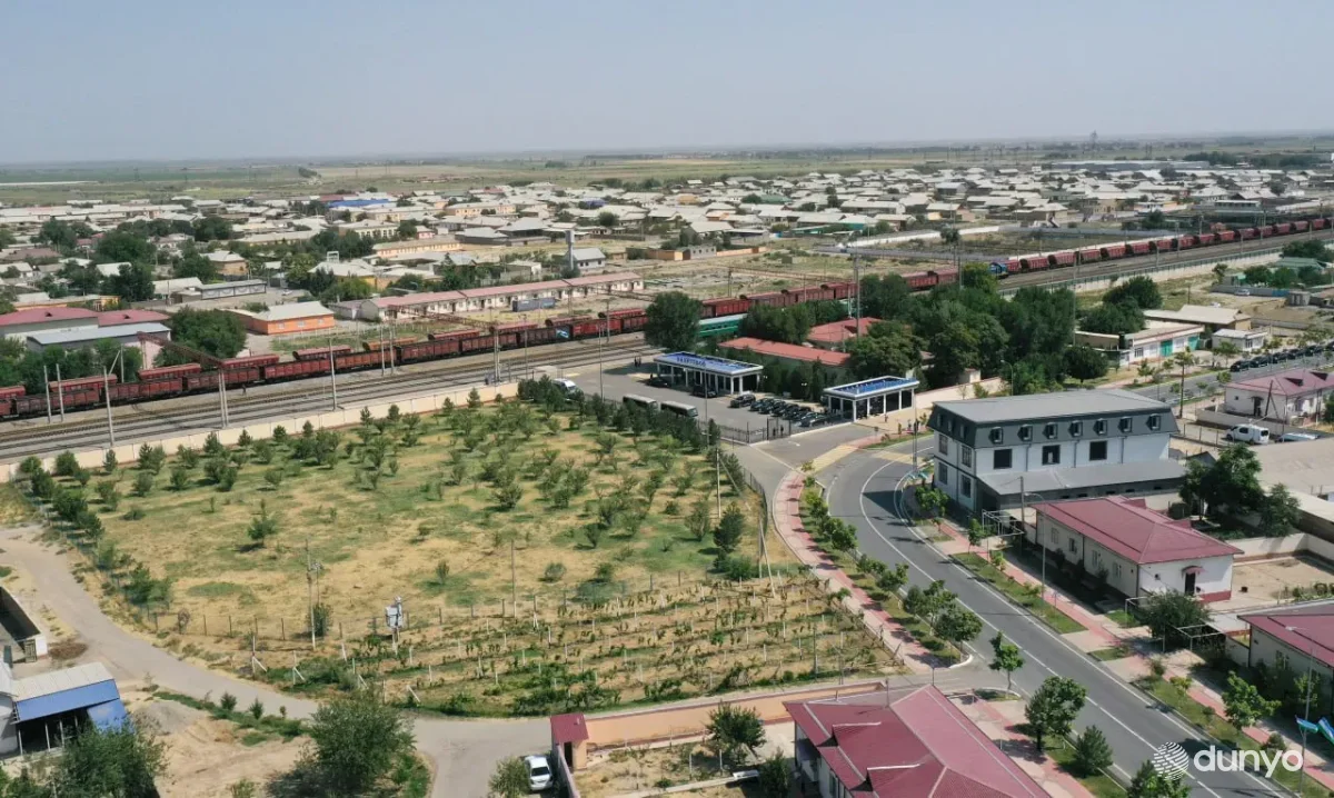 Президент Узбекистана: Мы стремимся развивать промышленность в каждом районе и создавать рабочие места