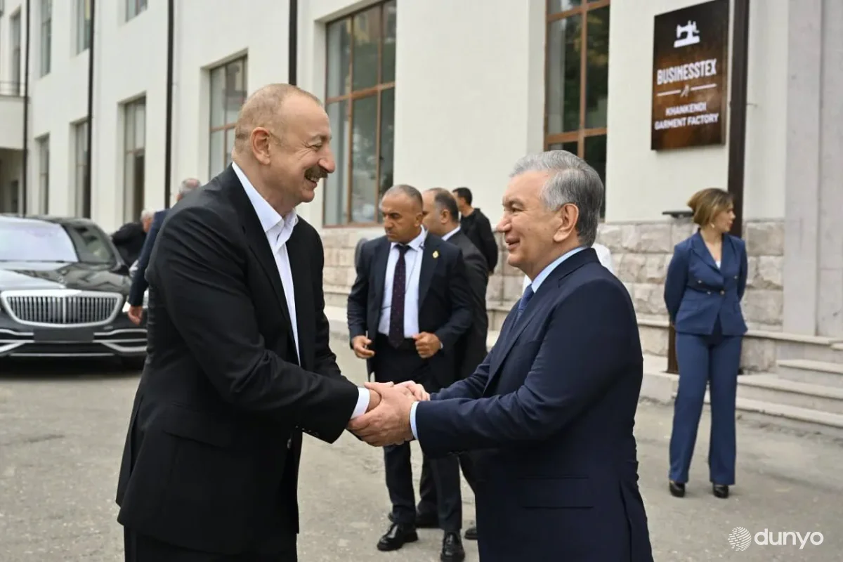 Лидеры Узбекистана и Азербайджана по телефону рассмотрели вопросы реализации договорённостей на высшем уровне