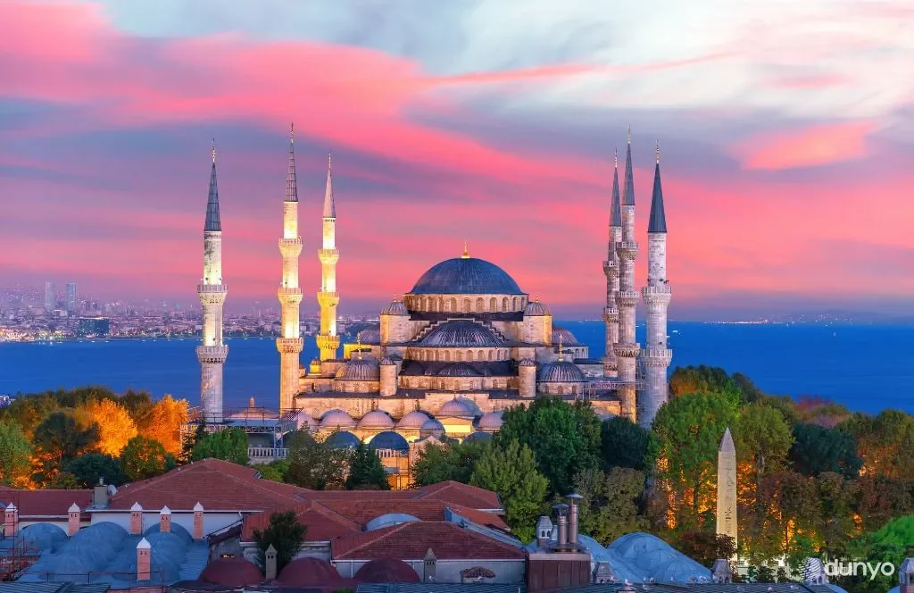 Чем притягивает узбекистанцев Турция?