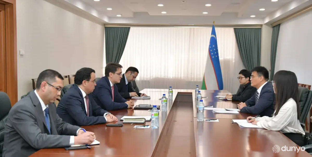 Заместитель министра иностранных дел Узбекистана и посол Китая на встрече в МИД обсудили график запланированных на текущий год совместных мероприятий