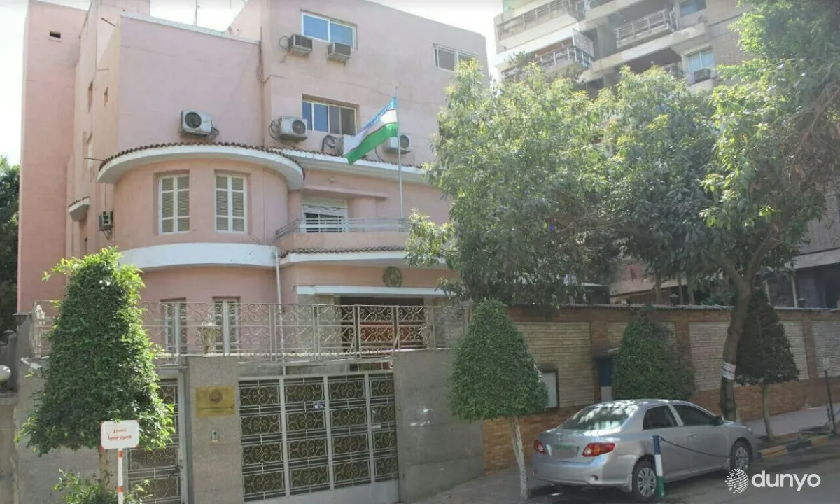 Toshkent davlat sharqshunoslik universiteti va Toshkent davlat iqtisodiyot universiteti talabalari O'zbekistonning Misrdagi elchixonasida amaliyot o'tamoqda