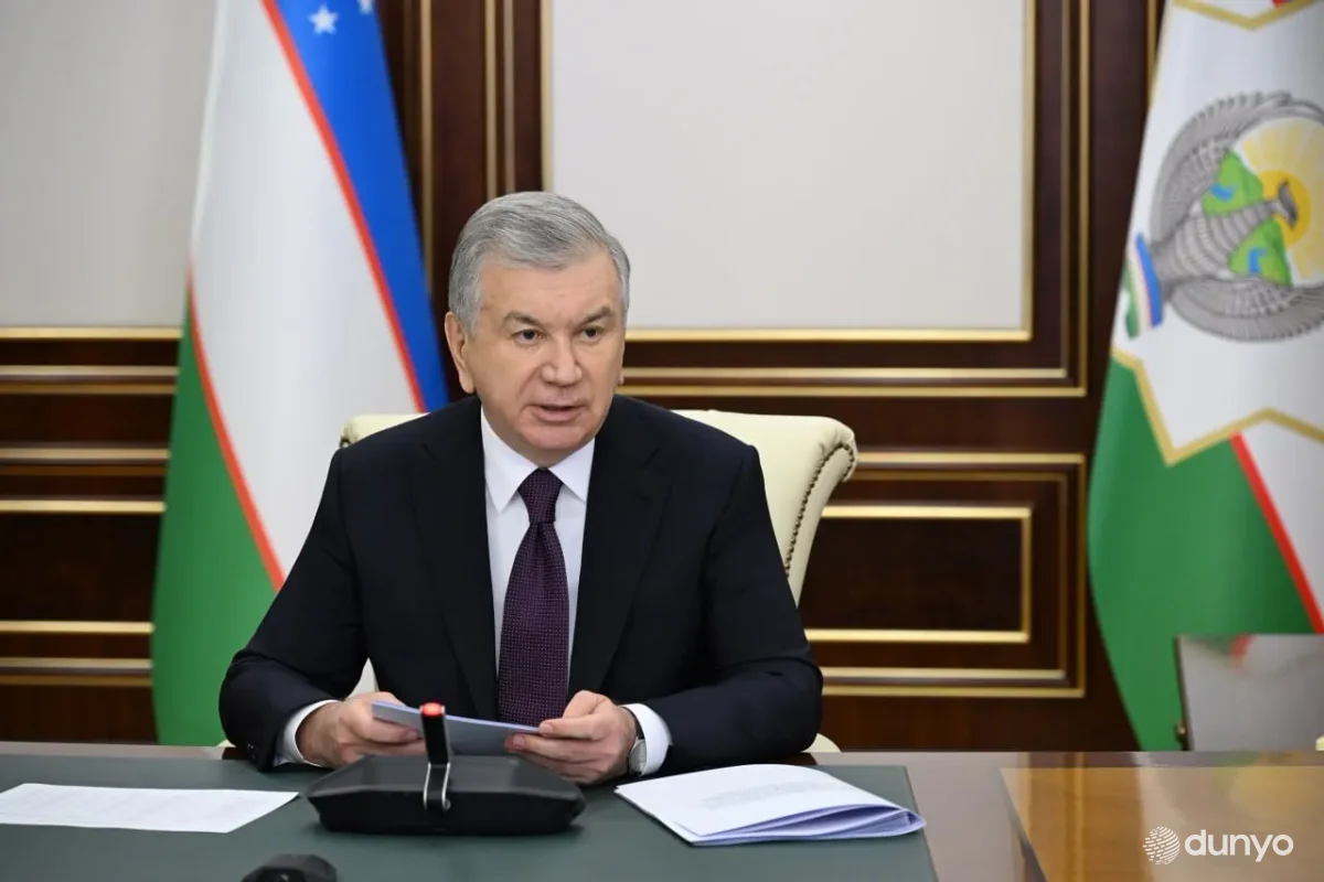 O'zbekiston Prezidenti rahbarligida bo'lib o'tgan yig'ilishda paxta yig'imi, kuz-qish mavsumiga tayyorgarlik, "Yashil makon" dasturi hamda investitsiya va eksport bo'yicha ishlarning borishi tahlil qilindi