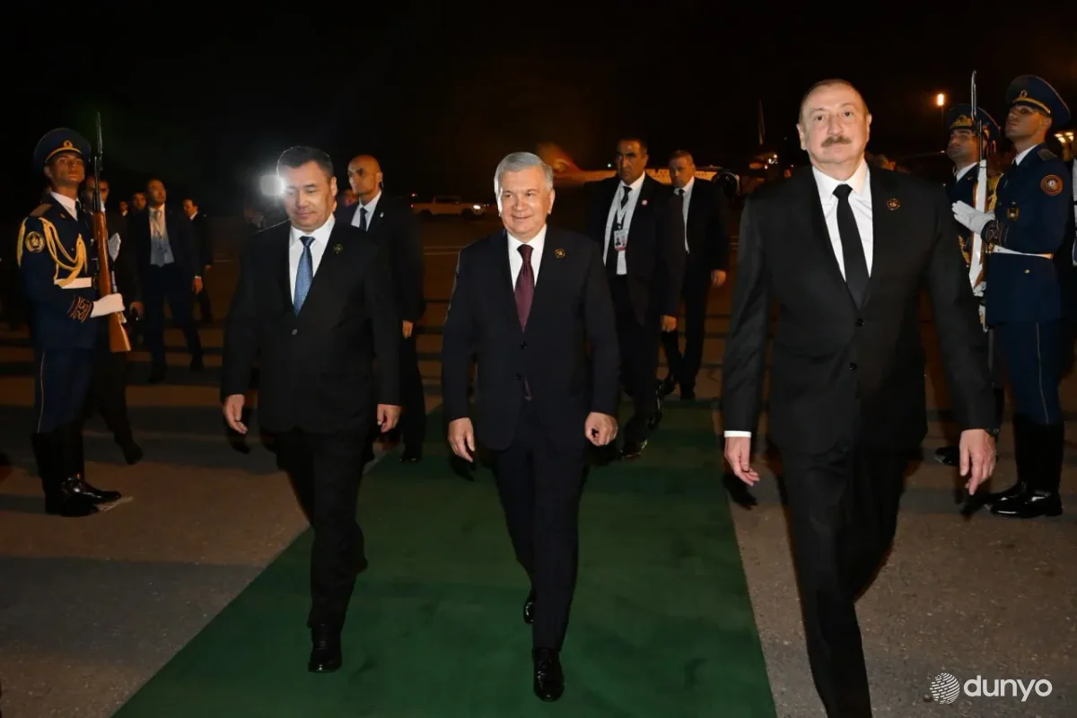 Президент Узбекистана завершил двухдневный рабочий визит в Азербайджан