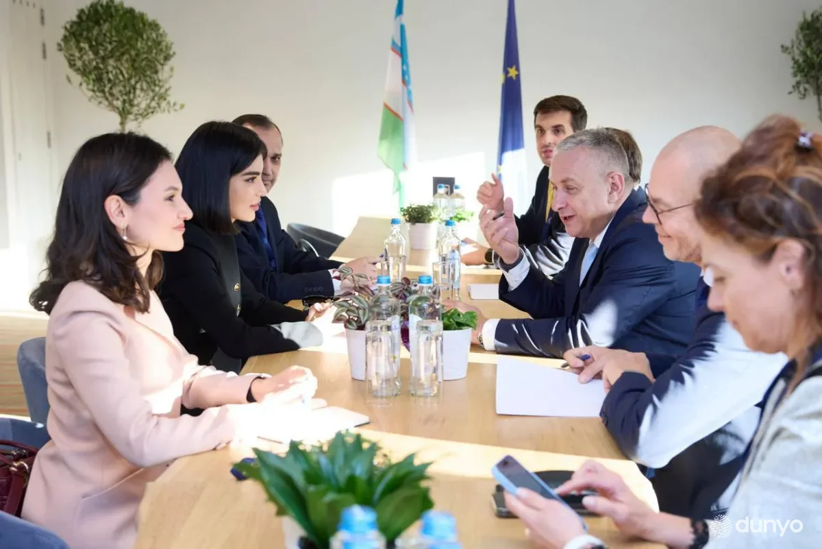 O'zbekiston Prezidenti Administratsiyasi rahbari Bryusselda Xalqaro hamkorlik bo'yicha Yevropa komissari bilan uchrashdi