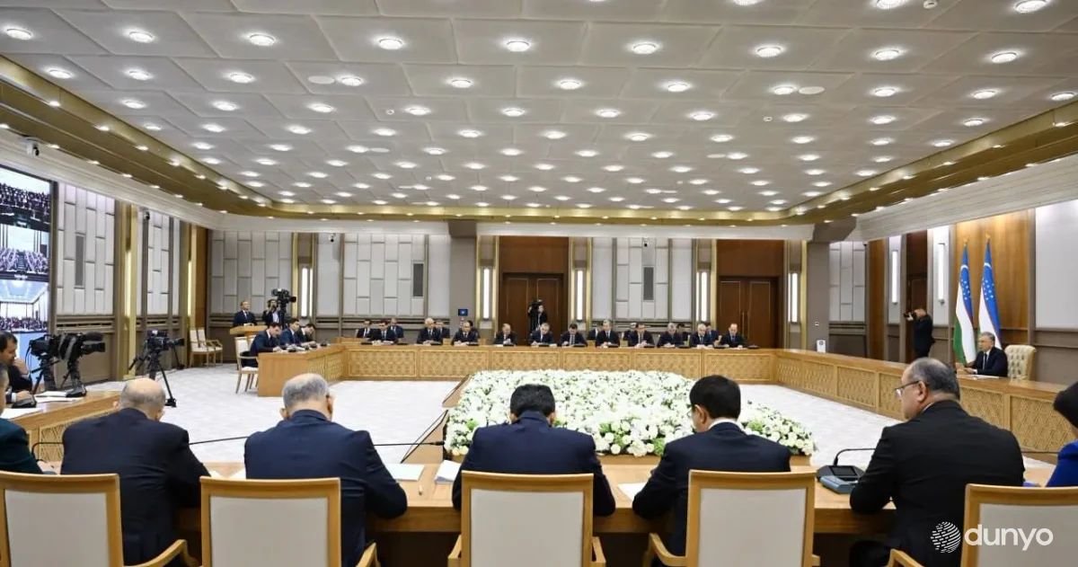 Ўзбекистон Президенти раислигида бўлиб ўтган йиғилишда маҳалла тизимини ривожлантириш бўйича ислоҳотларни янги босқичга олиб чиқиш бўйича вазифалар белгилаб берилди