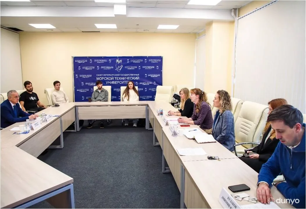 O'zbekiston diplomatlari Sankt-Peterburgda tahsil olayotgan vatandoshlar bilan uchrashdilar