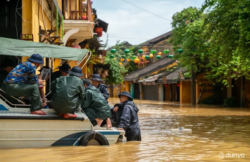 Сезон штормов во Вьетнаме забрал жизни по меньшей мере 13 человек