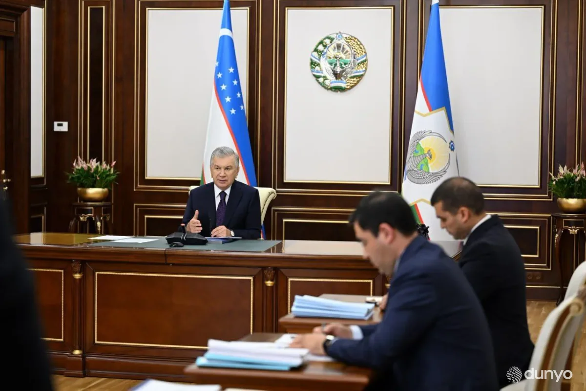 O'zbekiston Prezidenti orfan kasalliklarga chalingan bolalarga tibbiy yordamni yaxshilash, farmatsevtika sohasidagi islohotlarning ijrosi hamda yangi loyihalar yuzasidan taqdimot bilan tanishdi