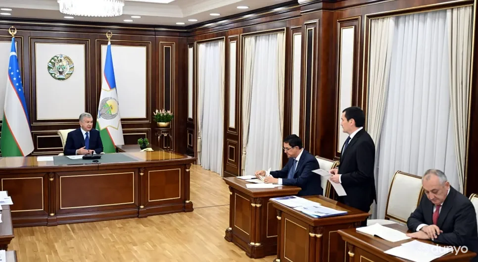 Ўзбекистон Президентига темир йўл соҳасини ривожлантириш ва модернизация қилиш режалари юзасидан маълумот берилди