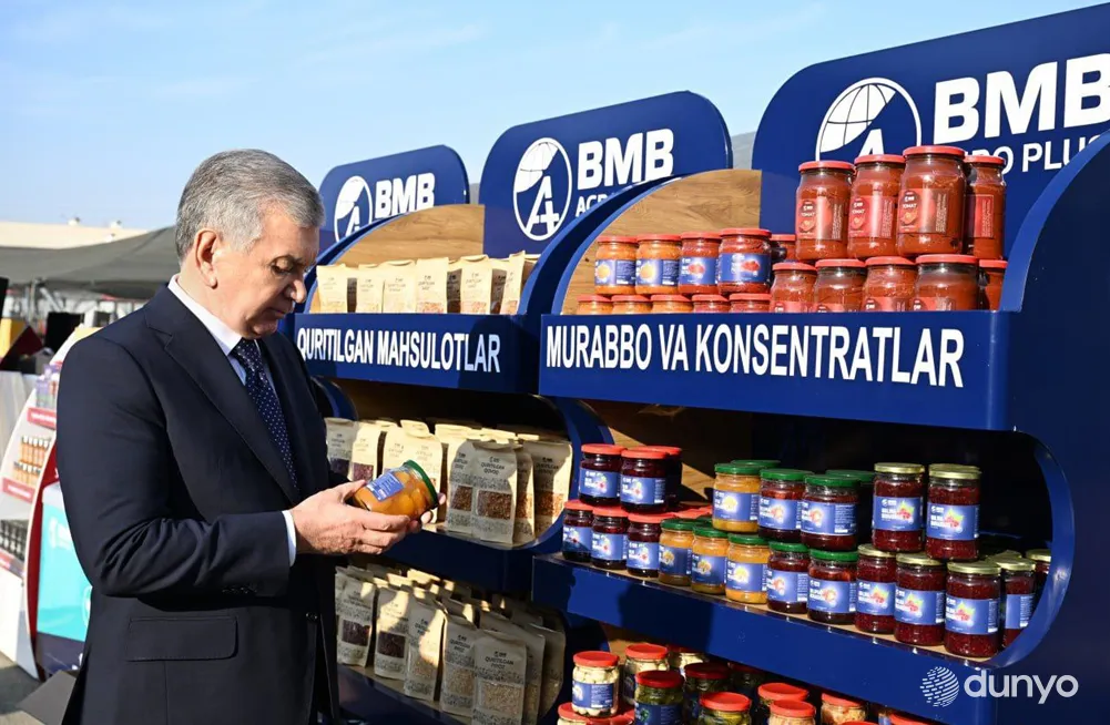 O‘zbekiston Prezidenti Sharof Rashidov tumanidagi “Agromarkaz” qishloq xo‘jaligi korxonalari majmuasida bo‘ldi