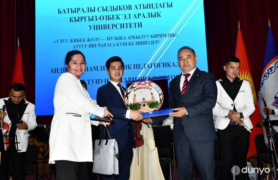 Масштабное культурно-просветительское мероприятие объединило в Оше Кыргызстан и Узбекистан в незабываемом празднике дружбы