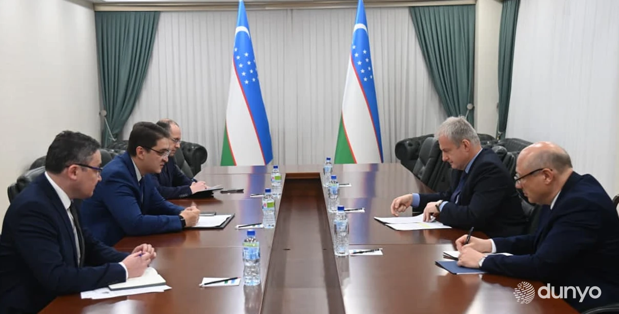 Заместитель министра иностранных дел Узбекистана и посол Беларуси подвели итоги двустороннего сотрудничества в завершающемся году и обсудили график основных мероприятий в 2026 году