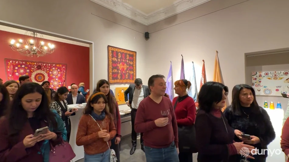 Germaniya poytaxtida o‘zbek so‘zanalari ko‘rgazmasi tashkil etildi