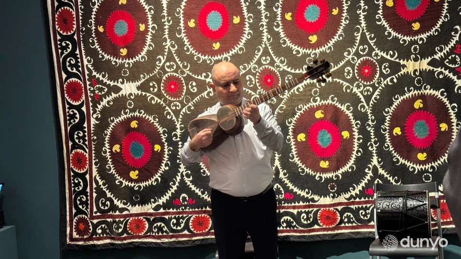 Germaniya poytaxtida o‘zbek so‘zanalari ko‘rgazmasi tashkil etildi