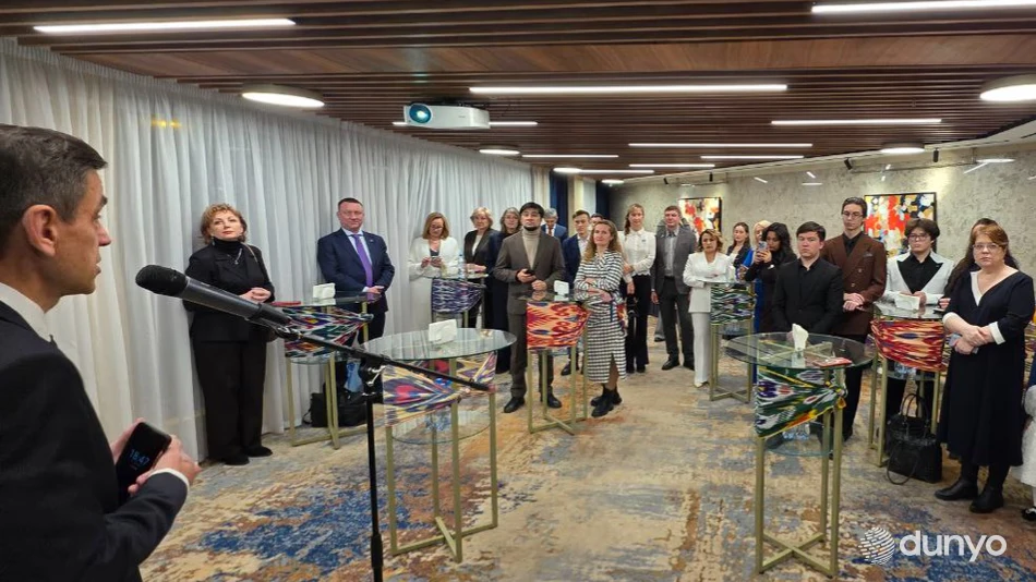 День Конституции Узбекистана широко отмечен в столице Сибири