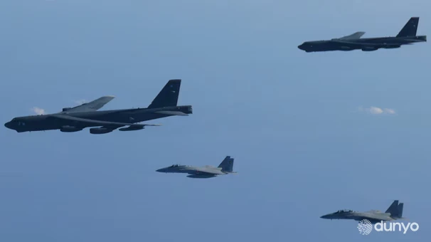 США и Япония продемонстрировали военную мощь в воздухе над Японским морем