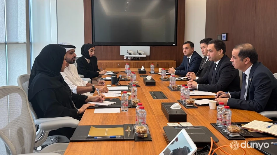 Ўзбекистон ташқи ишлар вазири ўринбосари БАА Инсон ресурслари ва амирликлаштириш вазирлиги халқаро алоқалар бўйича маслаҳатчиси билан учрашув ўтказди