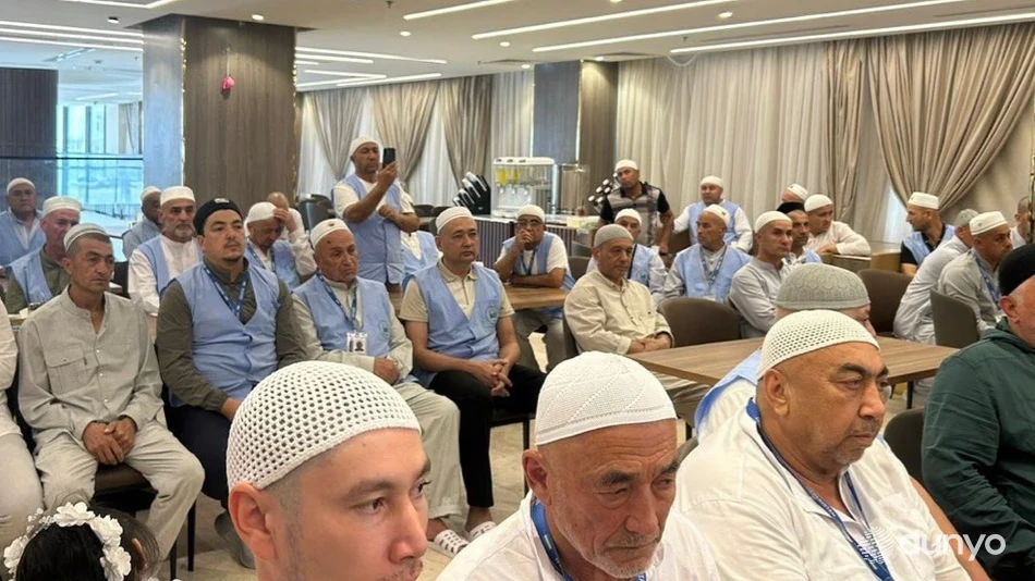 В Мекке отпраздновали 33-ю годовщину принятия Конституции Узбекистана