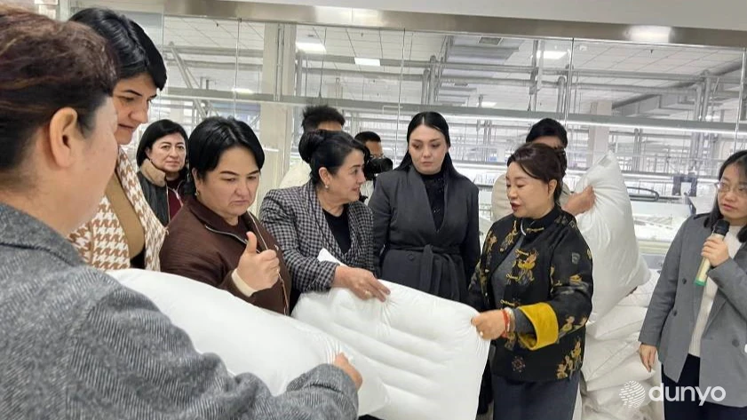 Делегация женщин-предпринимательниц Сырдарьинской области изучает опыт Китая
