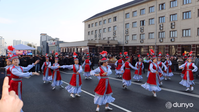 Памятник Алишеру Навои в Оше – новый символ узбекско-кыргызской дружбы
