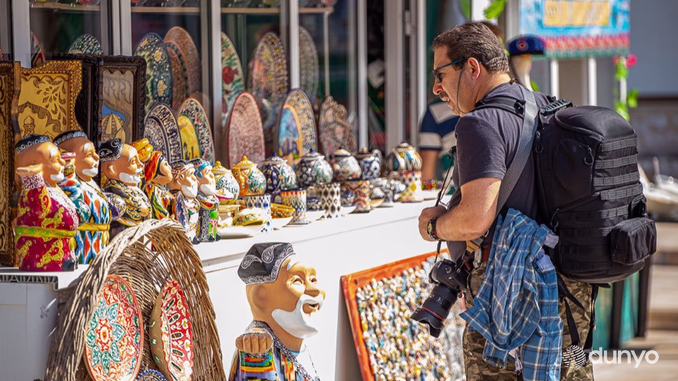 Over 90% of French visitors travel to Uzbekistan for tourism