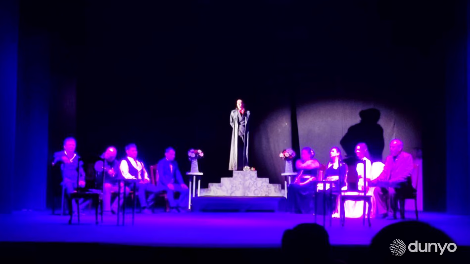 Tojikiston teatrida o‘zbek spektakli namoyish qilindi