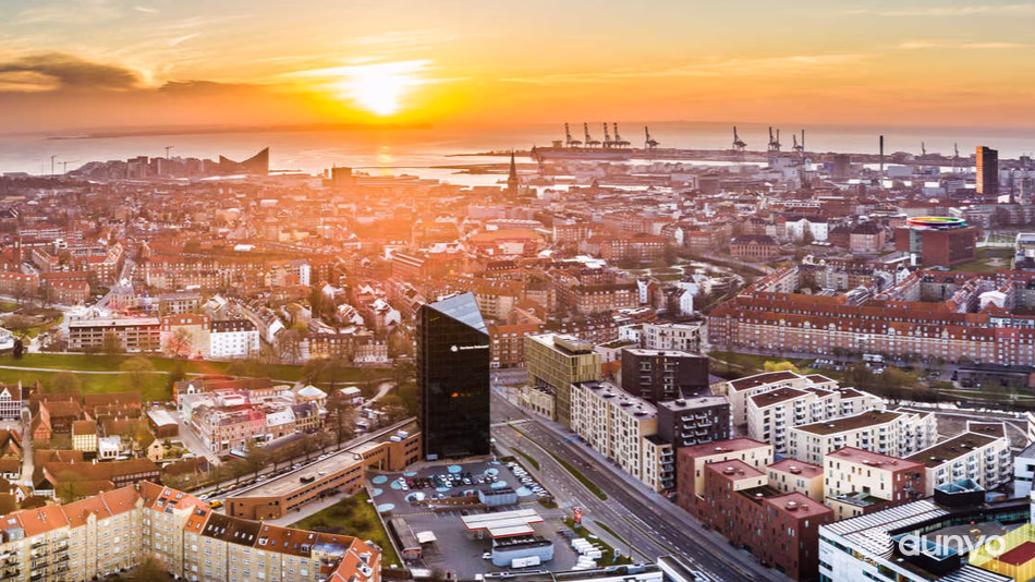 Diplomats of Uzbekistan meet with compatriots in Aarhus