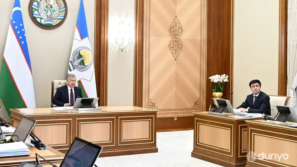 Президент Узбекистана рассмотрел ход работ и предстоящие проекты в угольной и урановой отраслях