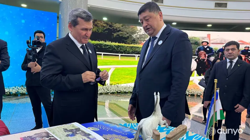 Узбекистан представил национальную экспозицию на международной выставке в Ашхабаде