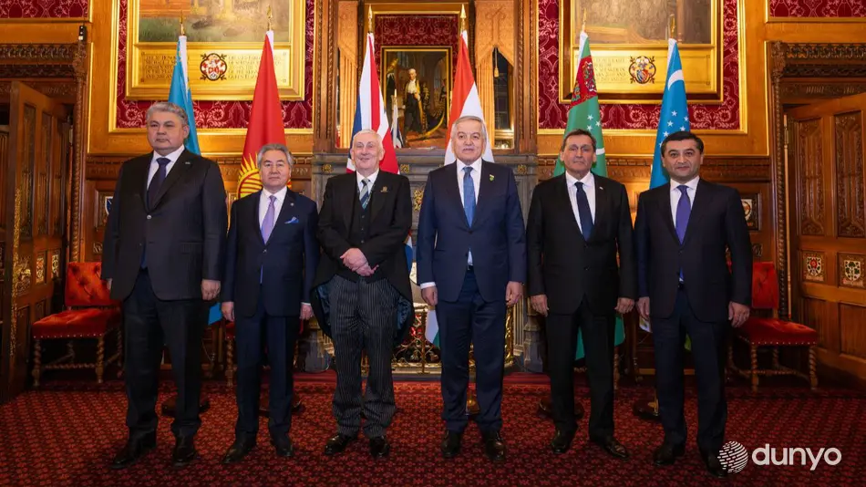 Министр иностранных дел Узбекистана встретился со спикером Палаты общин Великобритании