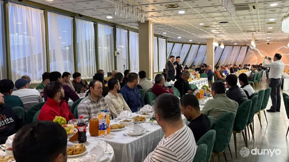 В Якутске прошёл ифтар для граждан Узбекистана под девизом «Рамазан - месяц милосердия и благодарности»