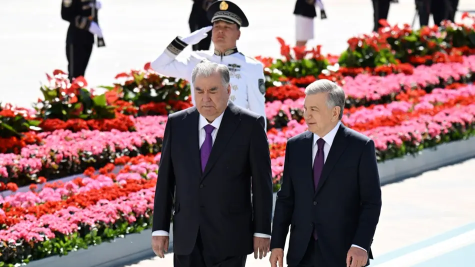 Tojikiston Prezidenti davlat tashrifi bilan O‘zbekistonga keldi