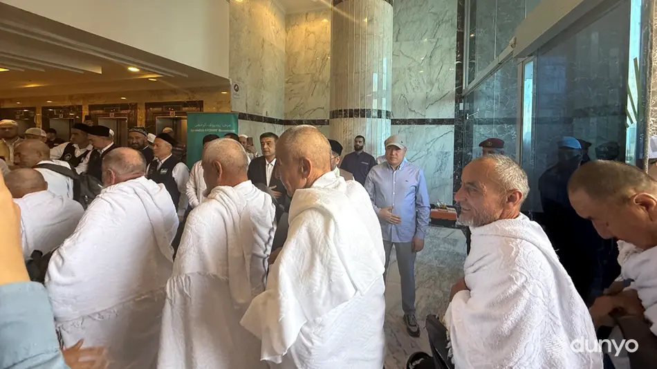 O‘zbekistonlik 100 nafar “Prezident hojilari” Makkaga yetib keldi