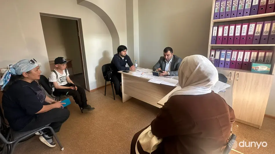 O‘zbekiston diplomatlari Oqtovdagi vatandoshlar uchun sayyor qabul tashkil etildi