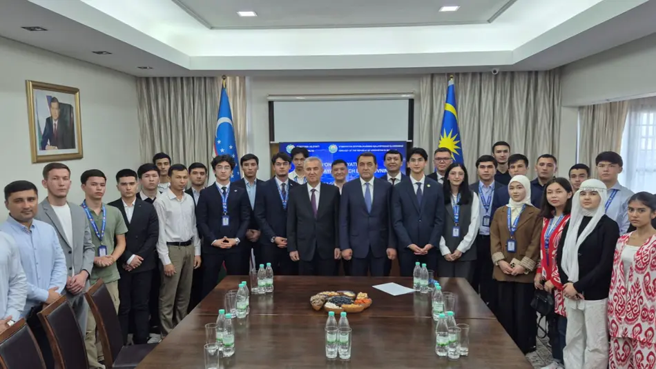 Делегация Ферганской области встретилась с соотечественниками в Малайзии