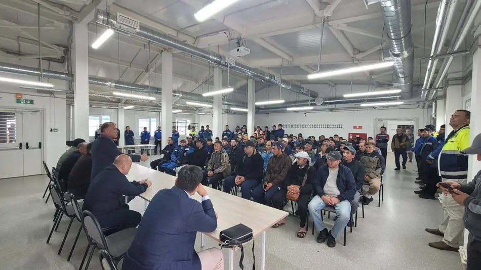 В ходе визита делегации Узбекистана в Санкт-Петербург и Ленинградскую область России проведены встречи с согражданами, осуществляющими трудовую деятельность