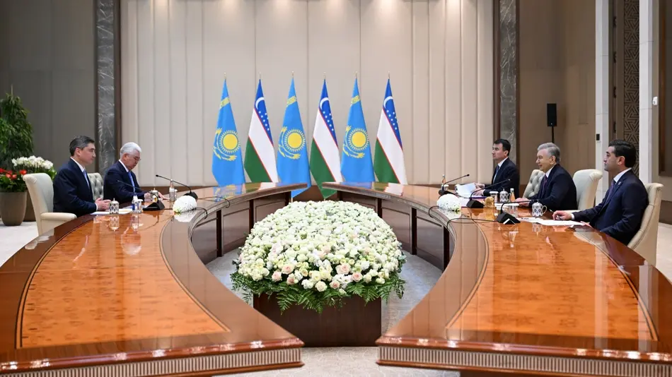 Президент Узбекистана принял Премьер-министра Казахстана