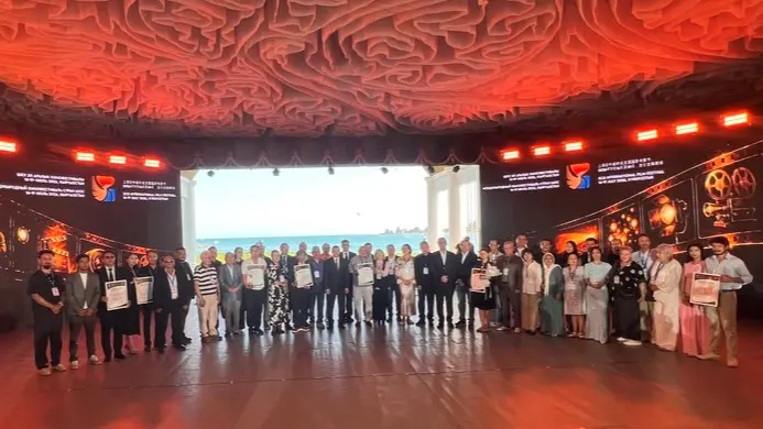 Узбекский фильм «Великий Амир и Донна Мария» получил приз международного кинофорума в Чолпан-Ате