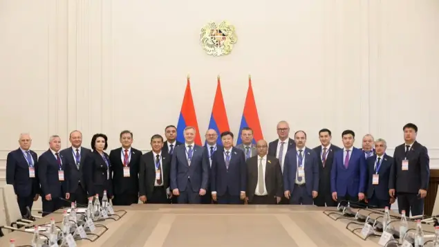 Ўзбекистон сенатори Арманистондаги парламент сайловида халқаро кузатувчи сифатида иштирок этди