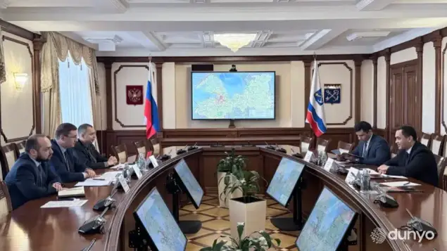 Ўзбекистон делегацияси Санкт-Петербург шаҳри ва Ленинград вилояти раҳбарияти ҳамда меҳнат миграцияси ва фуқаролар ҳуқуқларини ҳимоя қилиш масалалари бўйича мутасадди ташкилотлар билан музокаралар ўтказди