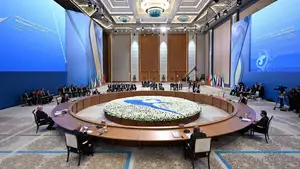 Ўзбекистон Президенти ЕОИИ саммитида иштирок этди