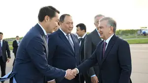 Рабочий визит Президента Узбекистана в Казахстан завершился